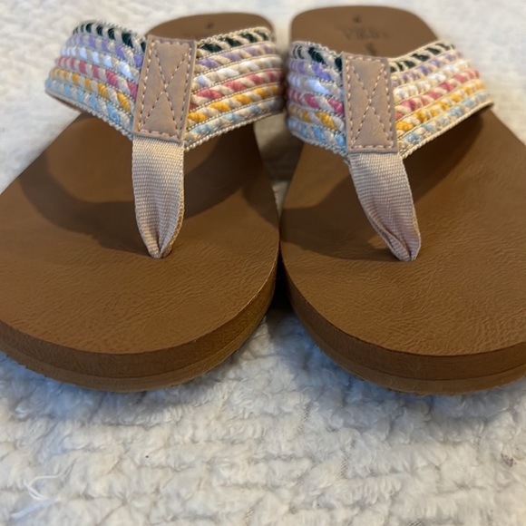 Time and Tru Women's Multicolor Flip Flop Sandal Size 9 Soft EVA Footbed - Picture 5 of 5